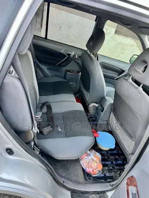Toyota RAV4 1.8 2004 Silver