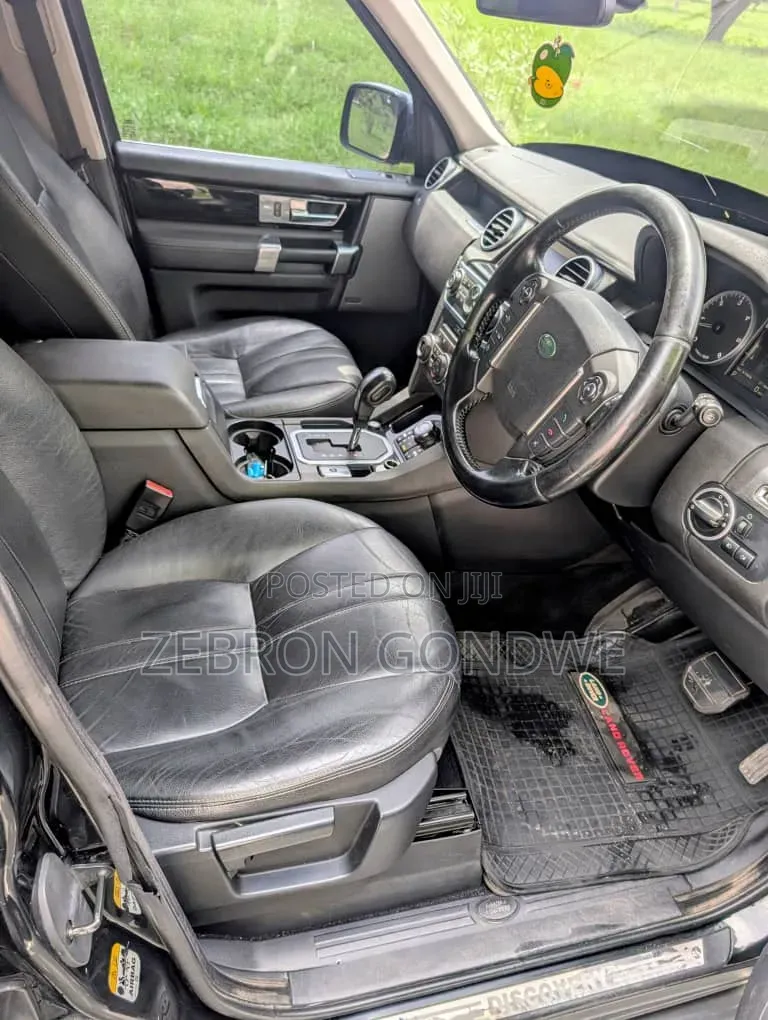 Land Rover Discovery 2010 Black