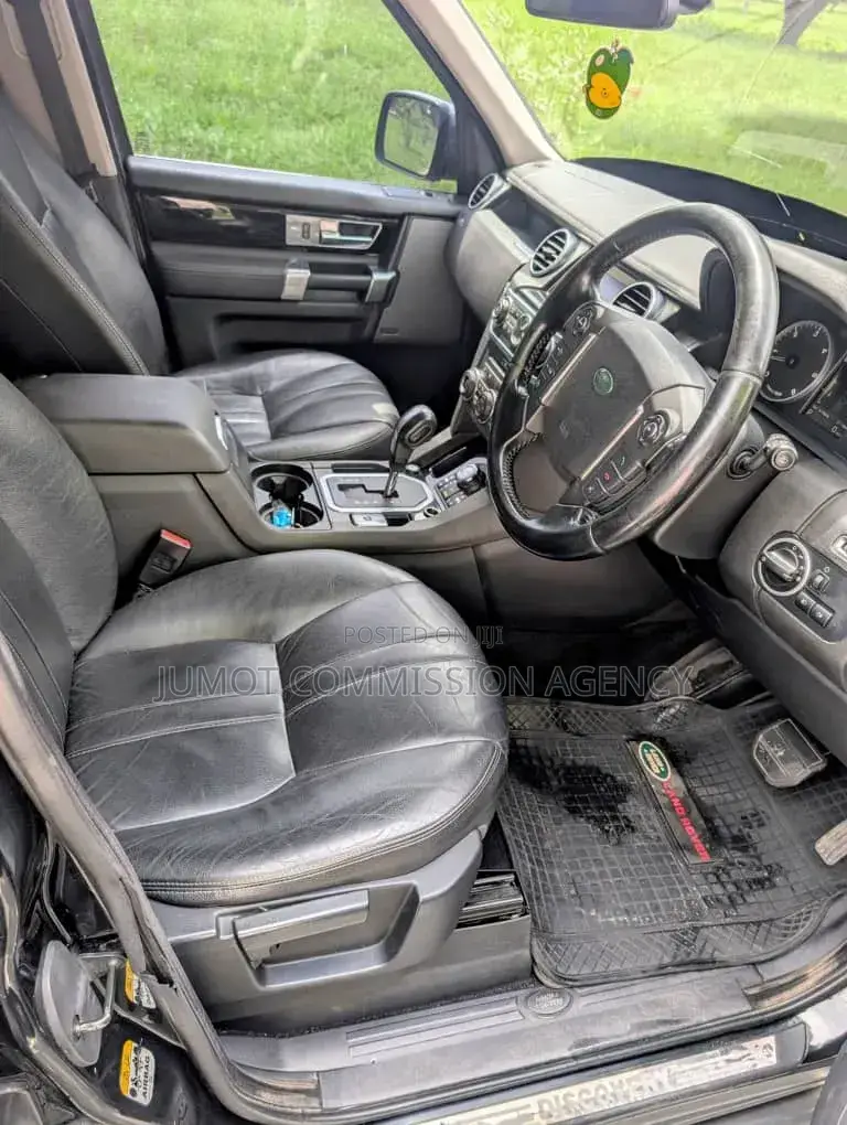Land Rover Discovery 2010 Black