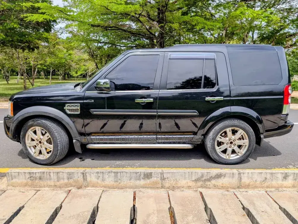 Land Rover Discovery 2010 Black