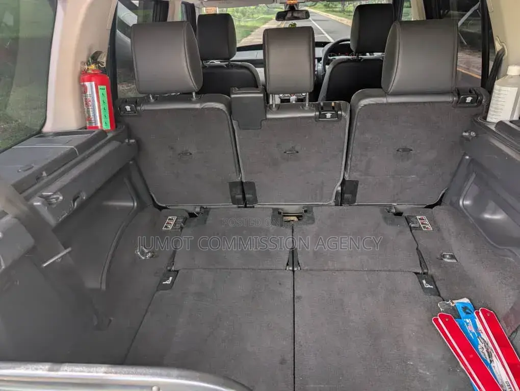 Land Rover Discovery 2010 Black