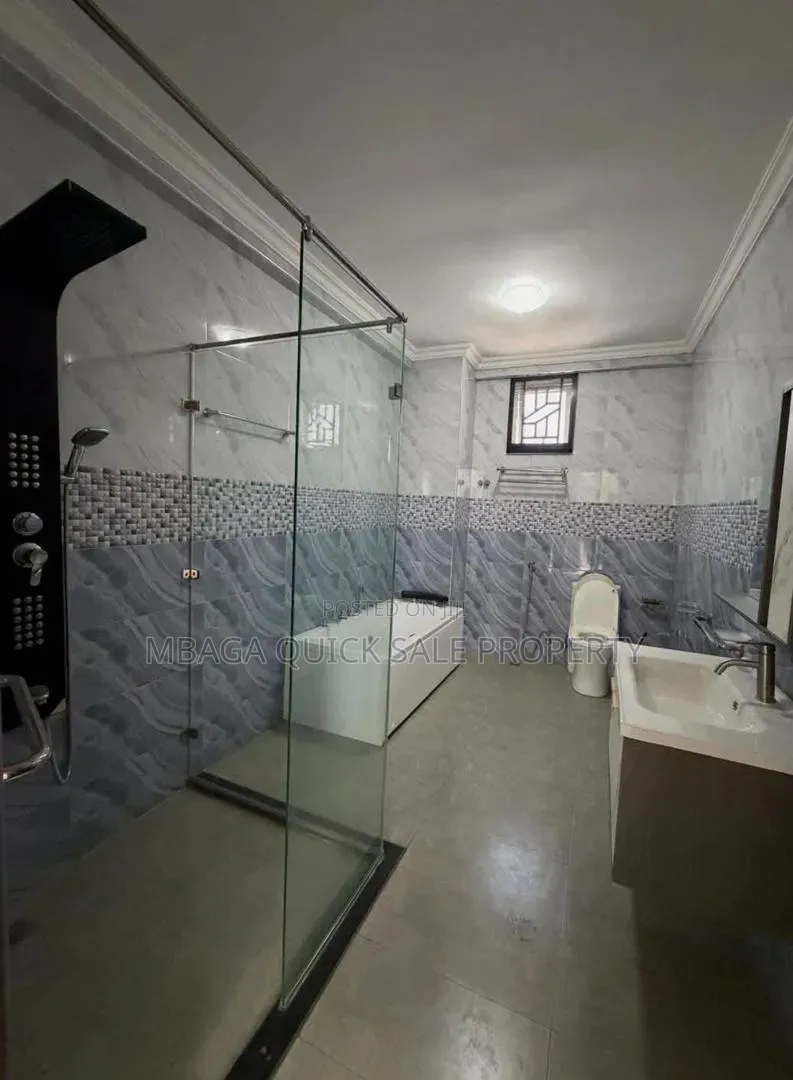 Furnished 3bdrm Villa in Oyster Bay for sale