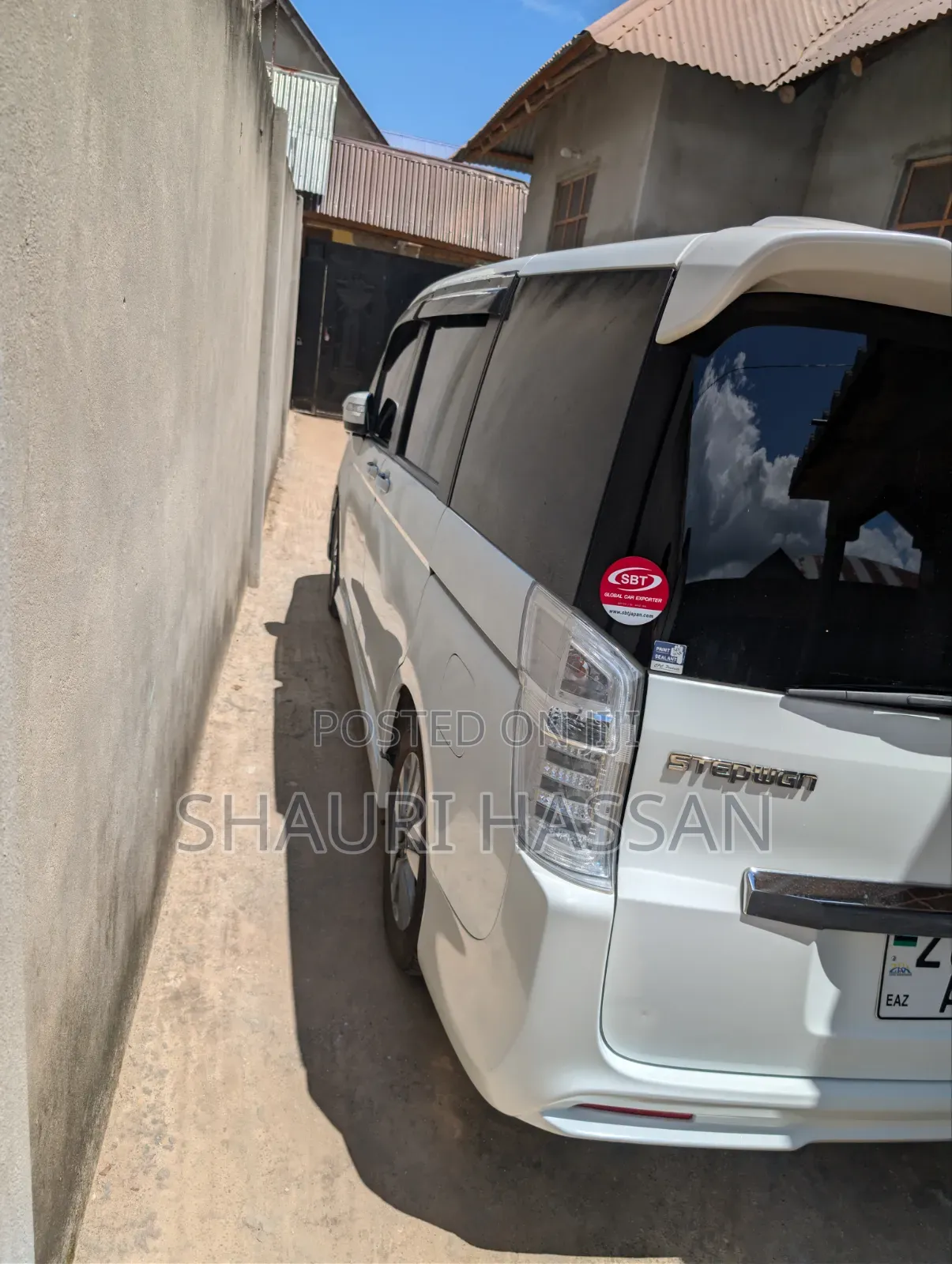 Honda Stepwgn 2012 Pearl