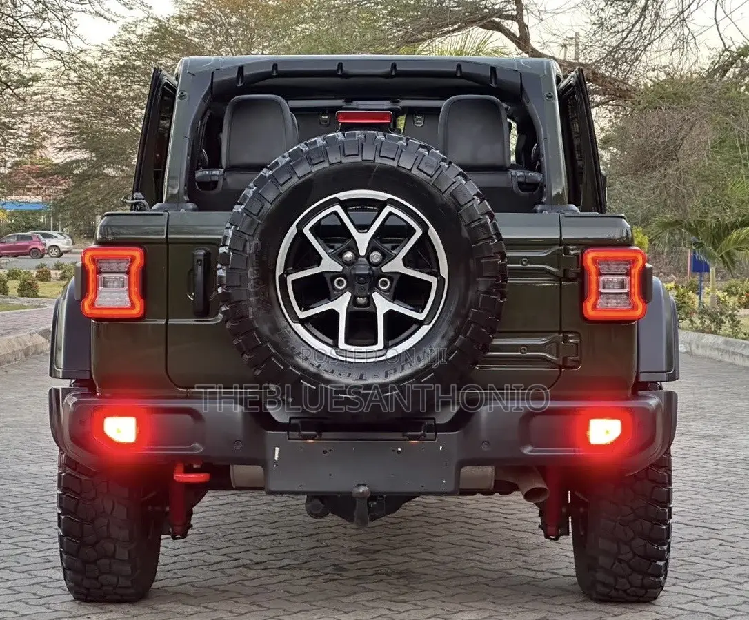 Jeep Wrangler 2024 Green
