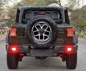 Jeep Wrangler 2024 Green