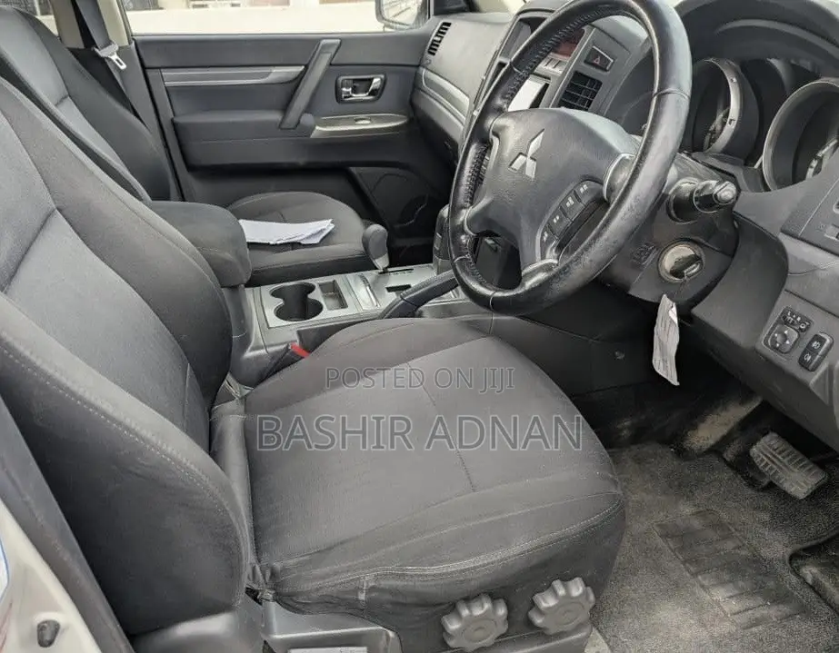 Mitsubishi Pajero 2013 White
