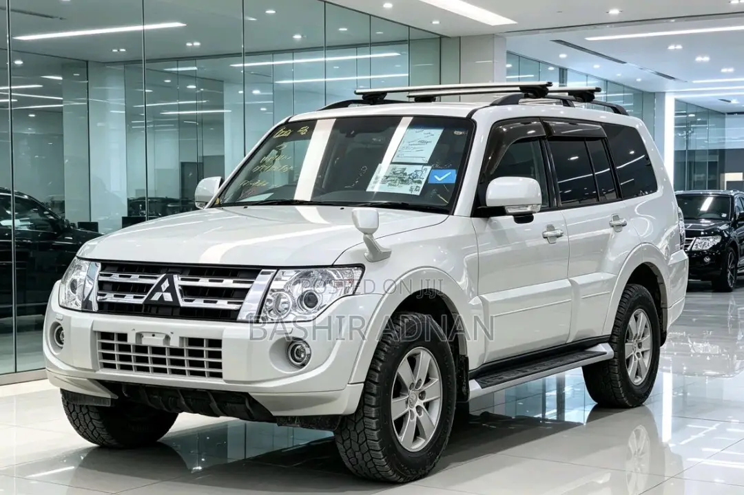 Mitsubishi Pajero 2013 White
