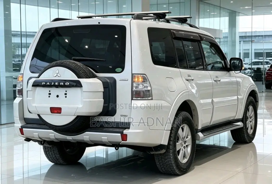 Mitsubishi Pajero 2013 White