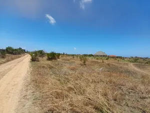 Kiwanja Kinauzwa Kigamboni Dege