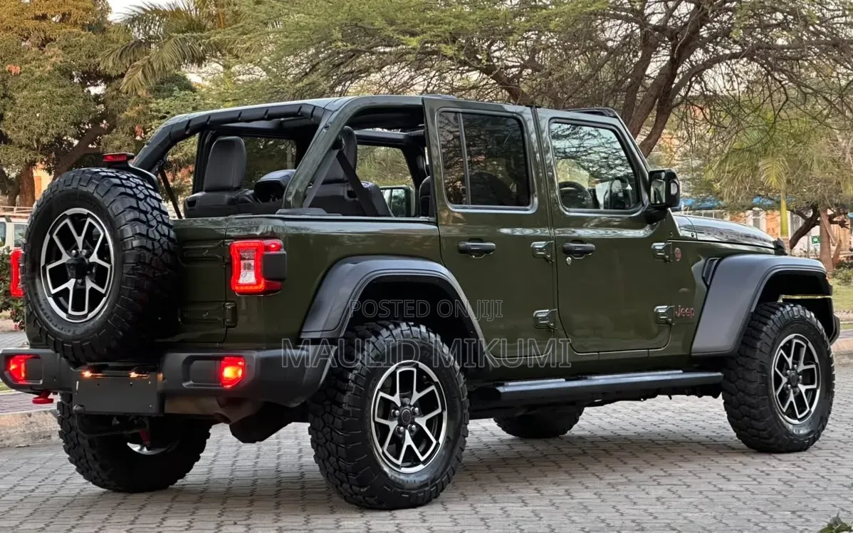 Jeep Wrangler 2024 Green