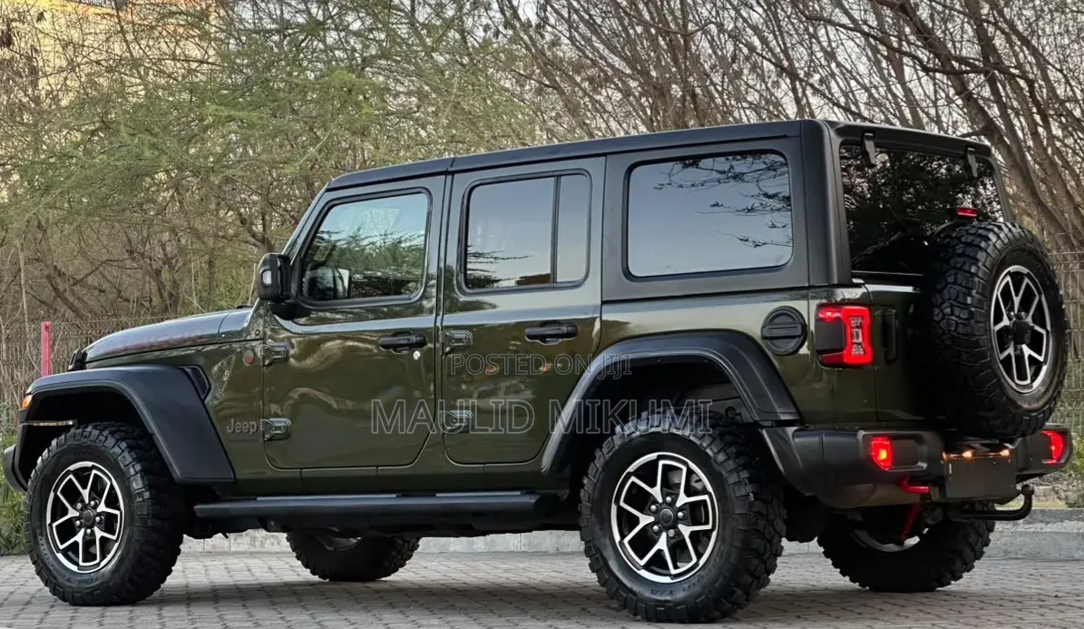 Jeep Wrangler 2024 Green