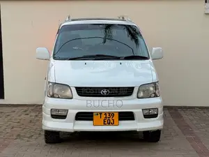 Toyota Noah 2004 White