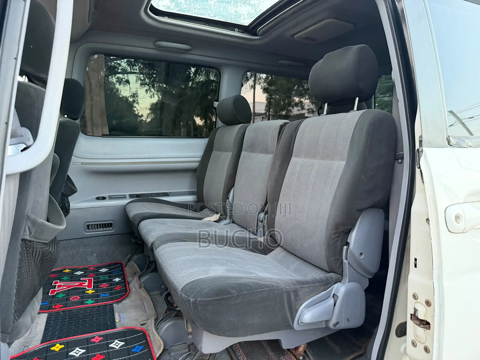 Toyota Noah 2004 White