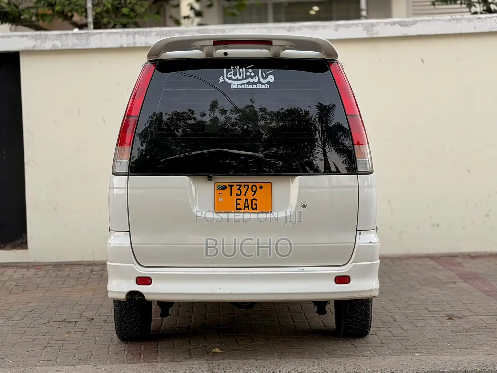 Toyota Noah 2003 White