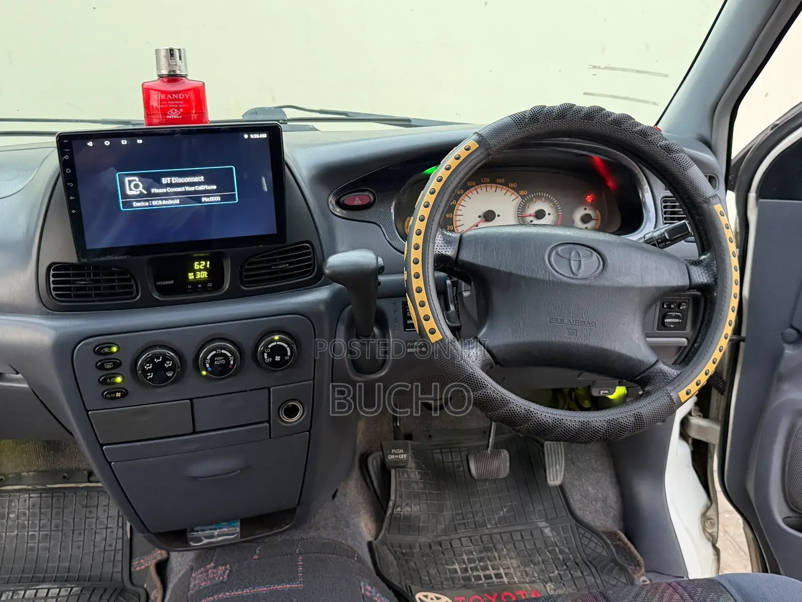 Toyota Noah 2003 White