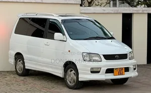 Toyota Noah 2003 White