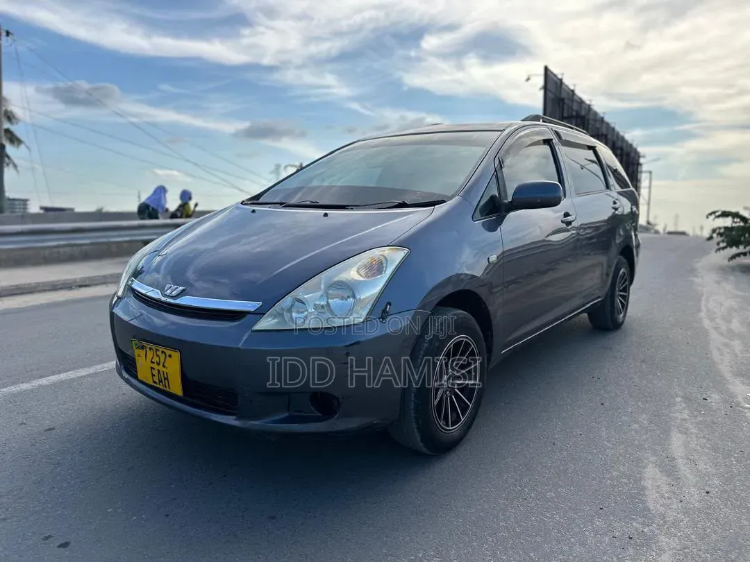 Toyota Wish 2004 Gray
