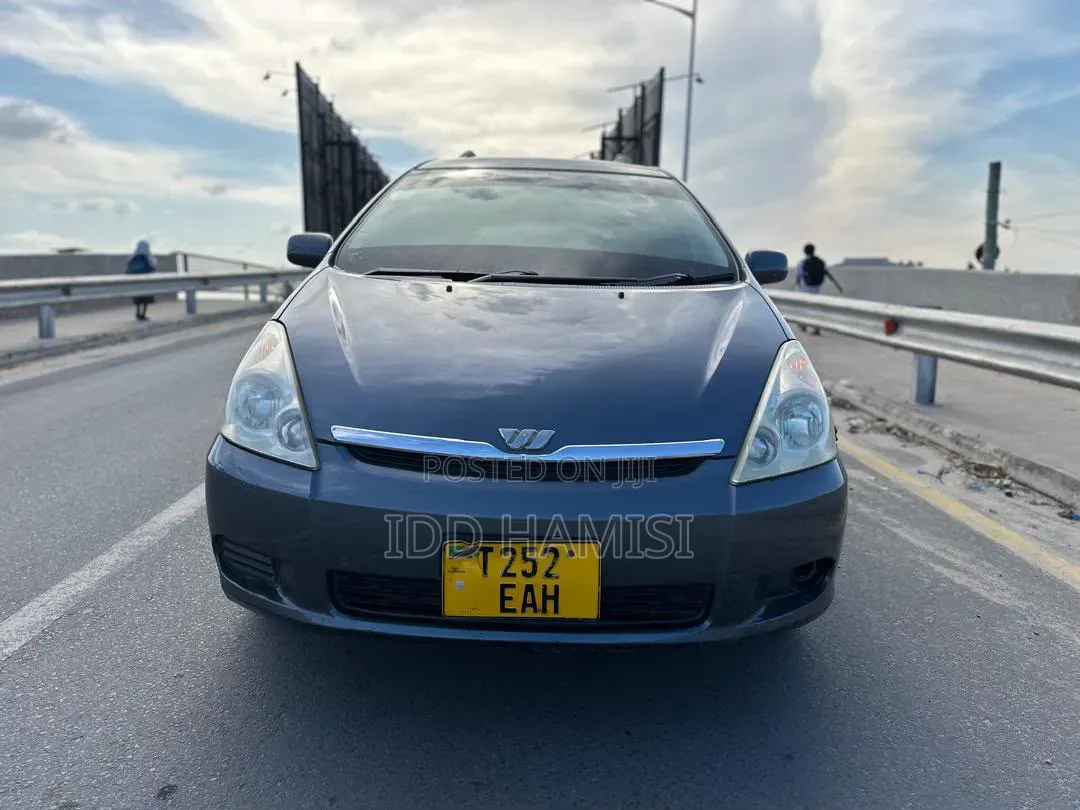 Toyota Wish 2004 Gray