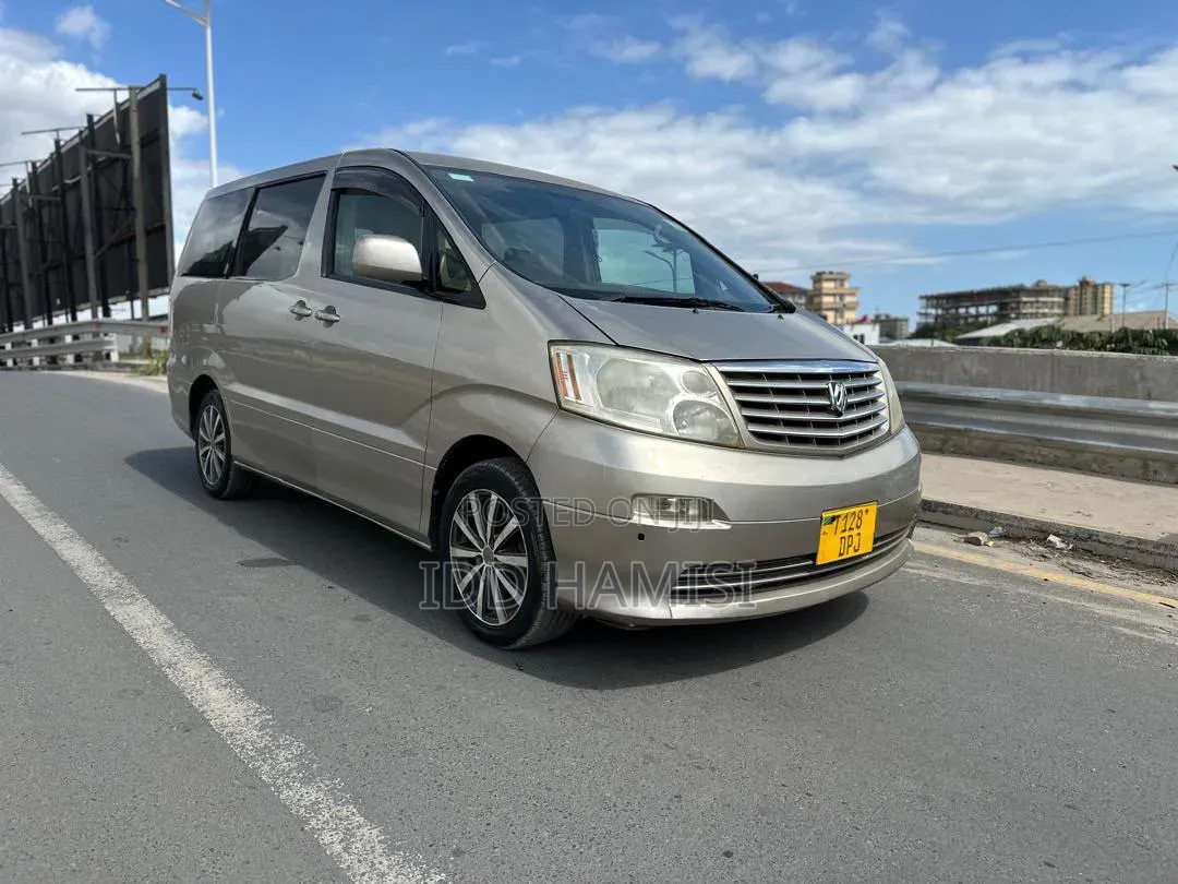 Toyota Alphard 2.4 Petrol AWD 2004 Beige