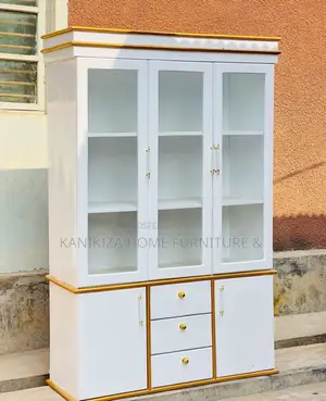 Kabati La Vyombo La Milango Mitatu