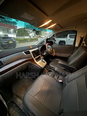 Toyota Alphard 2.4 Petrol FWD 2011 Pearl