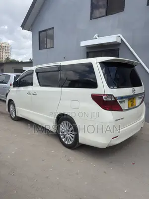 Toyota Alphard 2.4 Petrol FWD 2011 Pearl