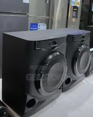 Hisense Mini Hi-Fi System (Model: HA700), an 810W Sound System
