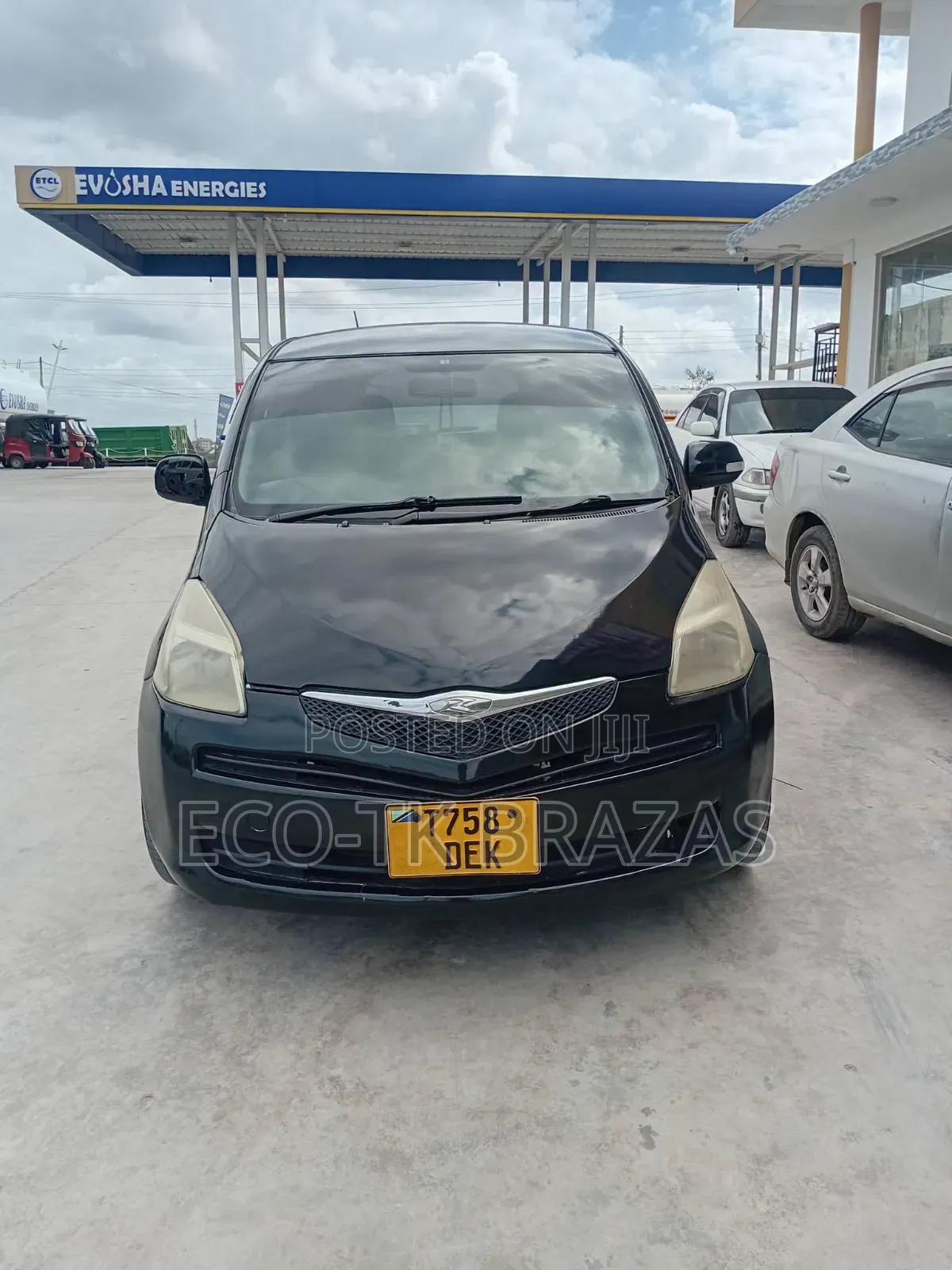 Toyota Ractis 1.3 FWD 2007 Black