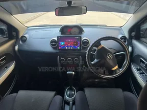 Toyota IST 2003 Silver