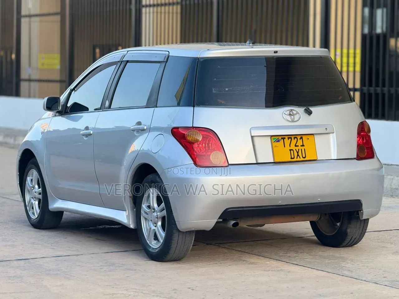 Toyota IST 2003 Silver