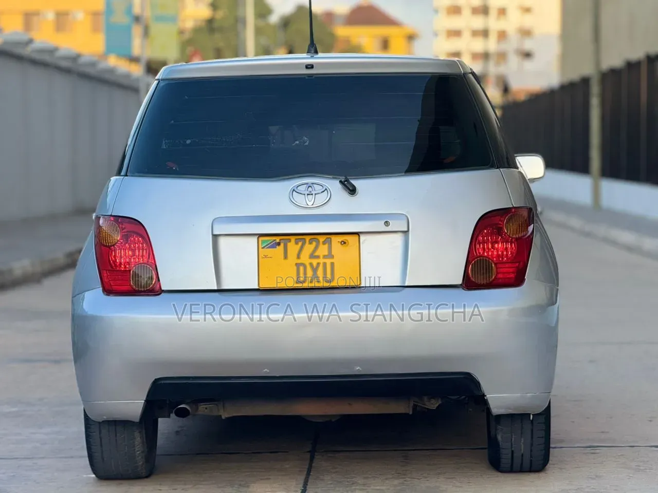 Toyota IST 2003 Silver