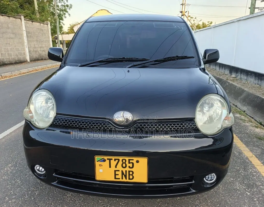 Toyota Sienta 2007 Black