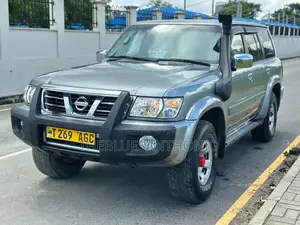 Nissan Patrol 2006 Silver