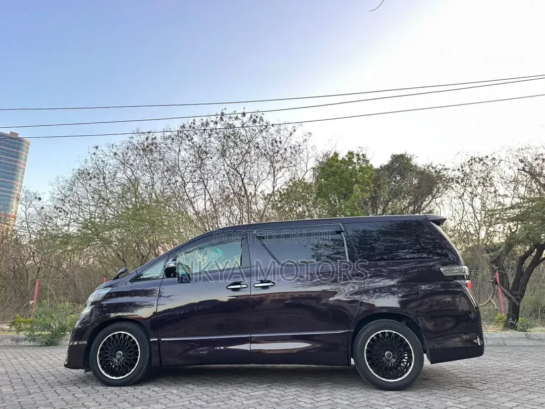 Toyota Vellfire 2012 Purple
