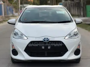 Toyota Aqua 2016 White