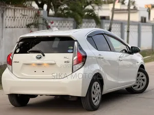 Toyota Aqua 2016 White