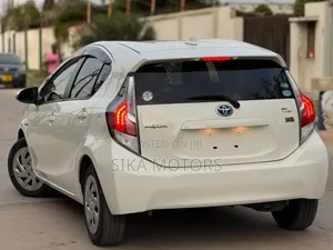 Toyota Aqua 2016 White