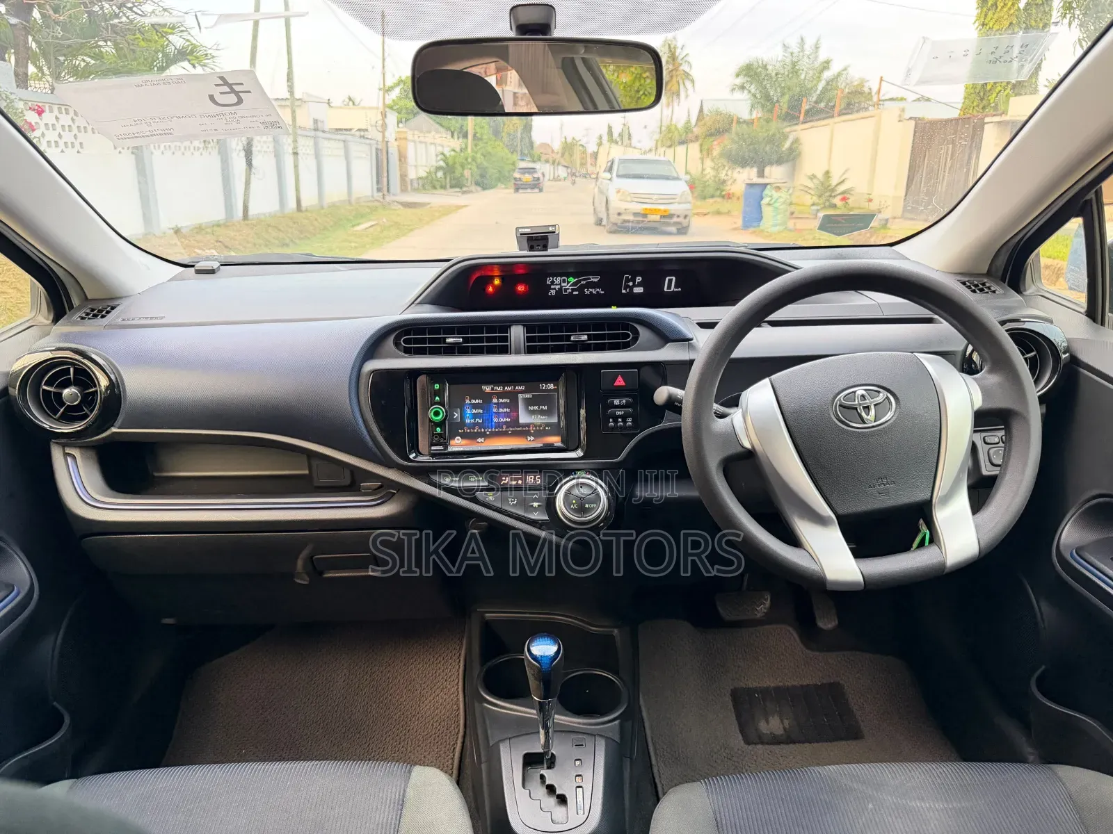 Toyota Aqua 2016 White