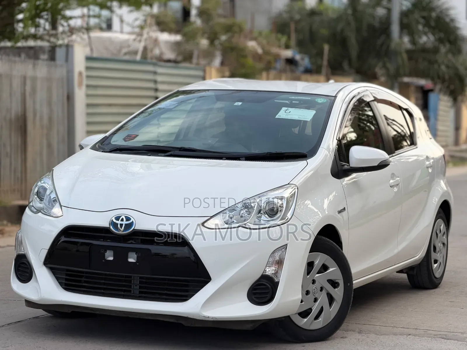 Toyota Aqua 2016 White