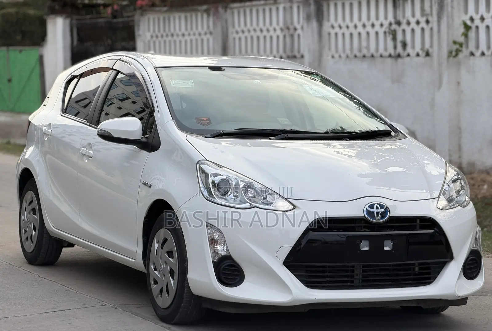 Toyota Aqua 2016 White