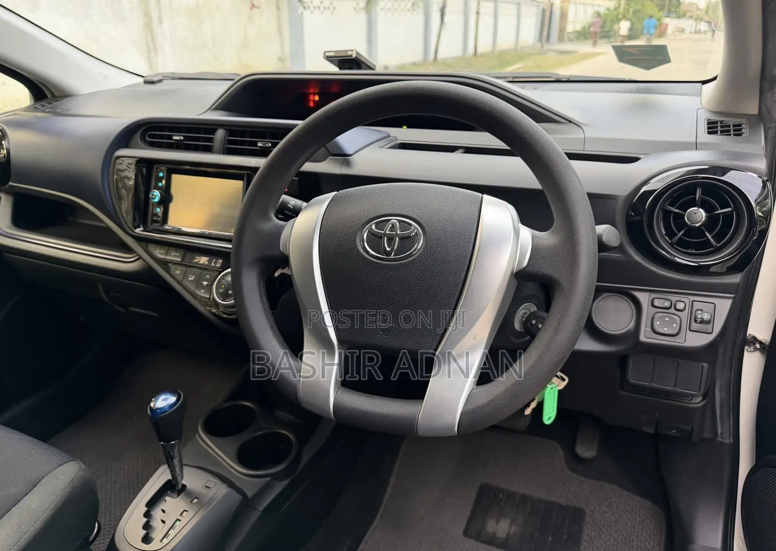 Toyota Aqua 2016 White