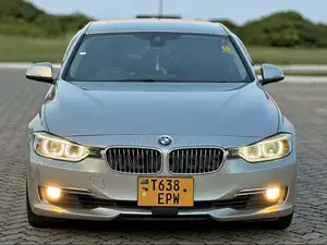 BMW 3 Series 320i RWD 2014 Silver