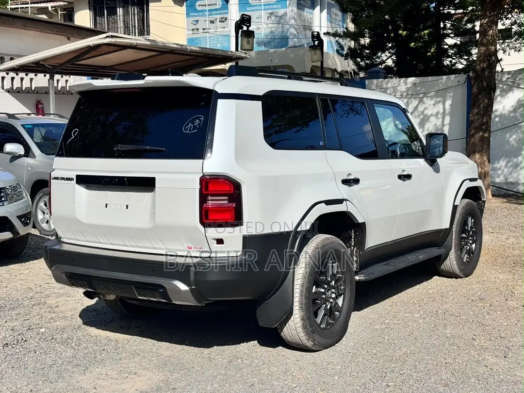 Toyota Land Cruiser Prado 2.7 2025 White