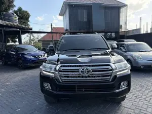 Toyota Land Cruiser 4.6 V8 ZX 2015 Black