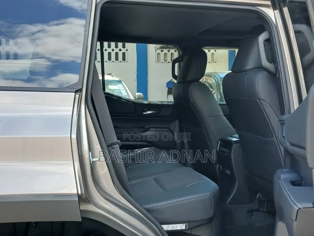 Toyota Land Cruiser Prado 2.7 2025 Gray