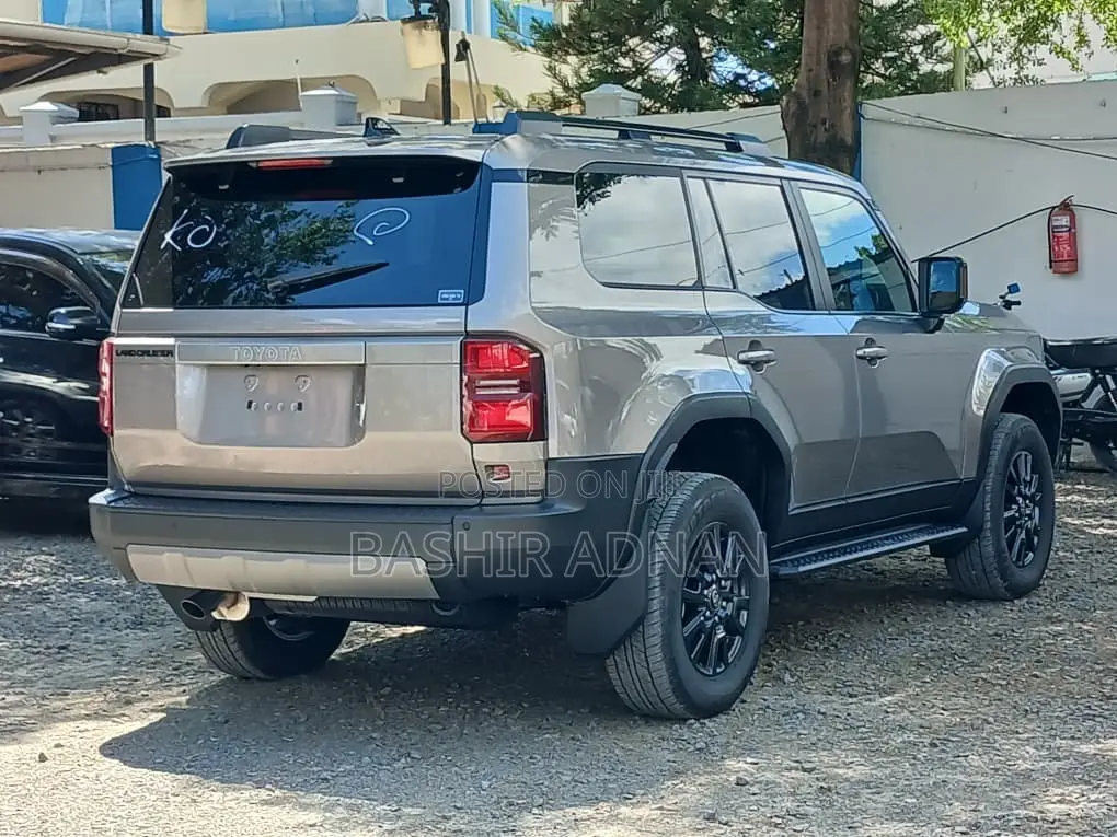 Toyota Land Cruiser Prado 2.7 2025 Gray