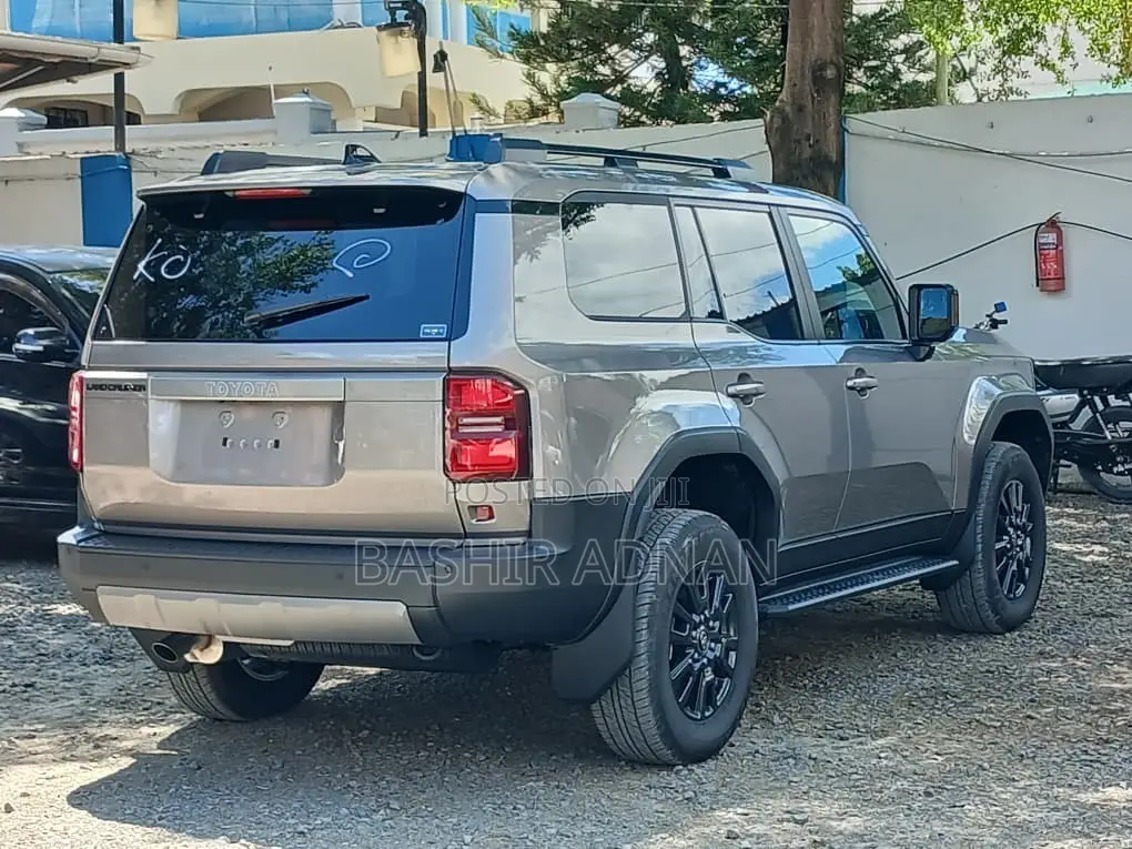 Toyota Land Cruiser Prado 2.7 2025 Gray
