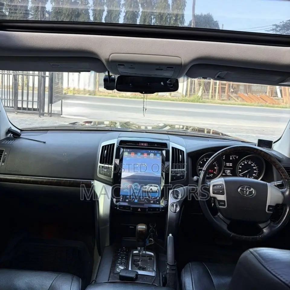 Toyota Land Cruiser 4.6 V8 ZX 2015 Black