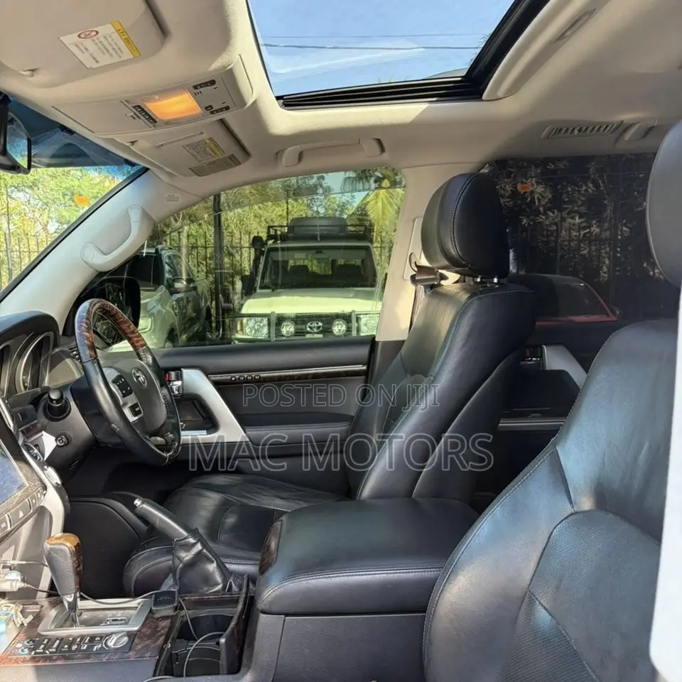 Toyota Land Cruiser 4.6 V8 ZX 2015 Black