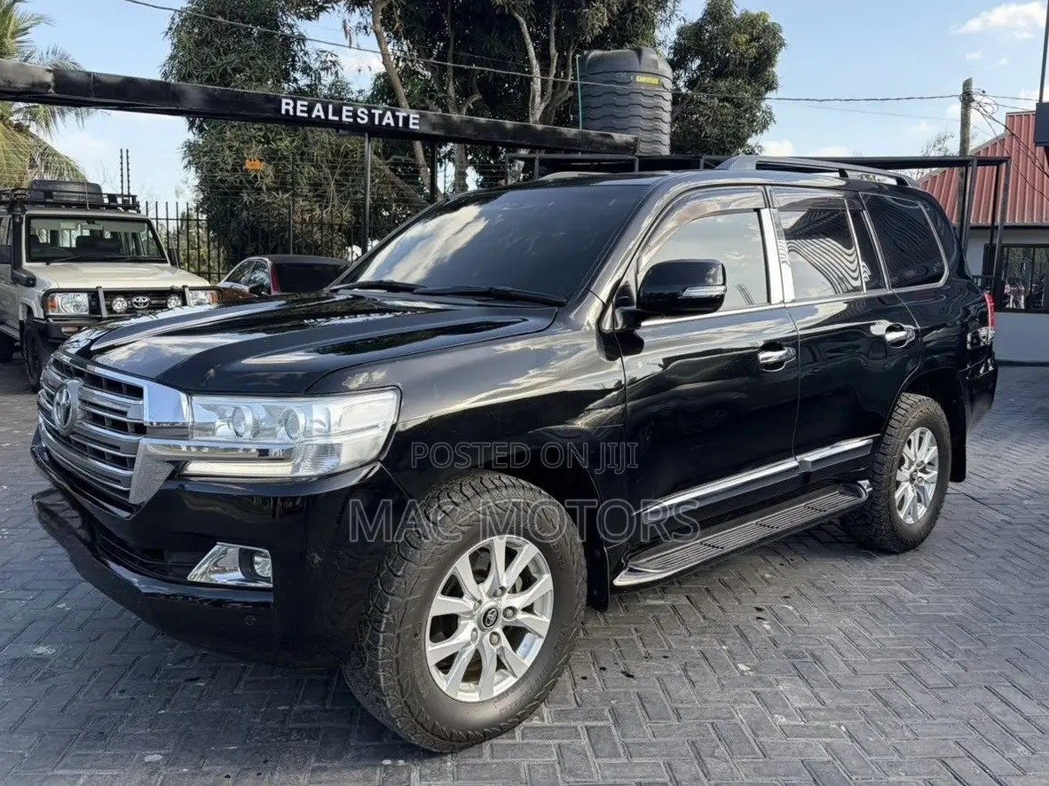 Toyota Land Cruiser 4.6 V8 ZX 2015 Black